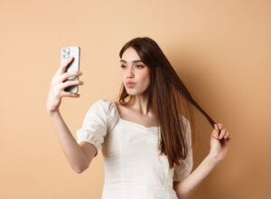 Instagram* запретил фильтры с эффектом пластической хирургии